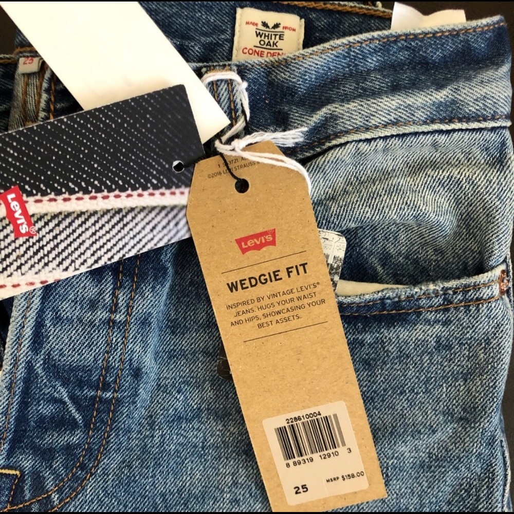 Levi’s Wedgie Fit **ON HOLD**